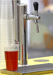 啤酒水龙头加塑料啤酒杯一个满图片