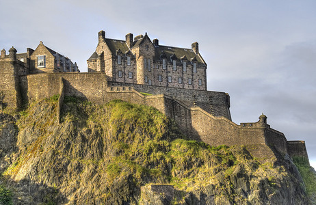 英国苏格兰爱丁堡城岩上背景图片