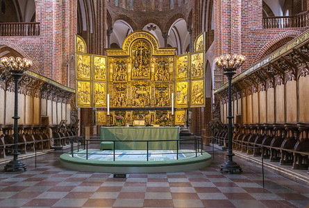 罗斯基勒德大教堂的三面圣坛1560年在安特卫普创建描述基背景图片