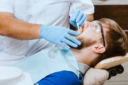 牙检的近身牙医检查程序单图片