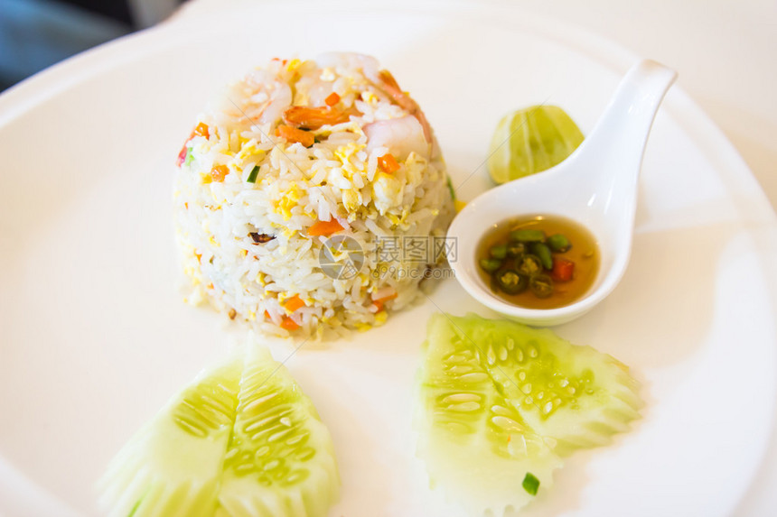 独有风格的泰国虾炒米饭图片