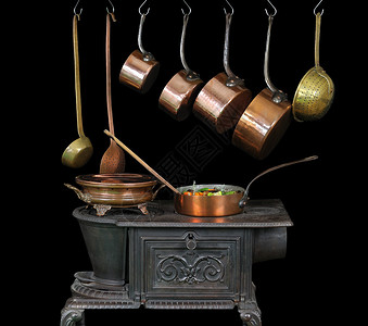 铜锅和厨房用具图片