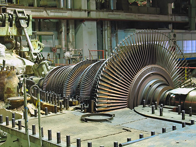 维修期间的蒸气涡轮机械管道电厂管图片