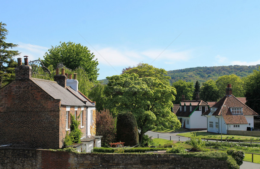 古色香的英国村庄的房屋景观夏日景象图片