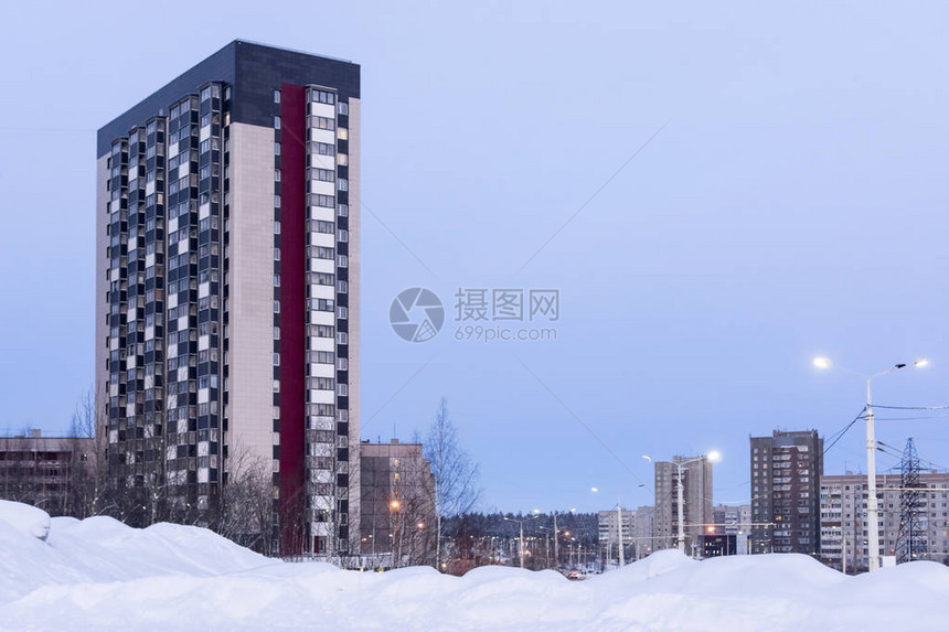 冬天的高层住宅城市房屋图片