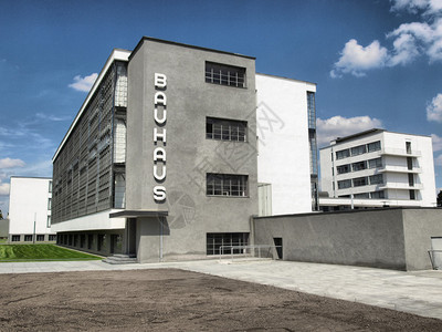 德国柏林附近的德索的Bauhaus建筑高动态范围人图片