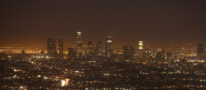 洛杉矶市中心天际线的日落图片