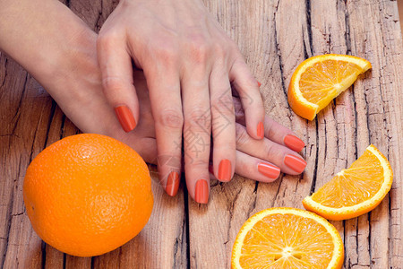 切片橙子和皮肤护理图片