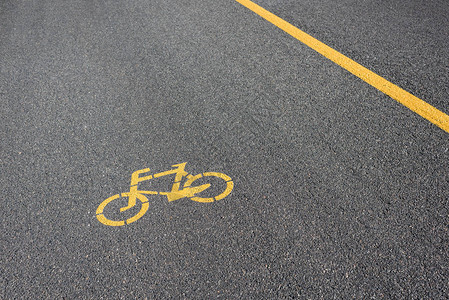 灰沥青上自行车图片