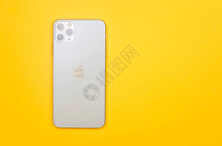新的白色智能苹果电脑iPhone11Pro和11ProMax智能手机图片