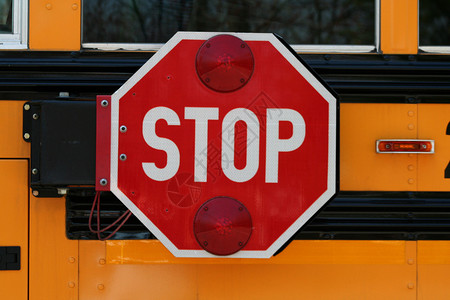 校车停标志的图像图片
