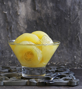 罐头黄梨天然有机甜点图片
