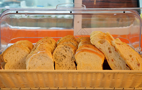 面包和烘焙产品的安排图片
