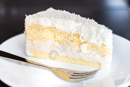 香甜可口的椰子蛋糕背景图片