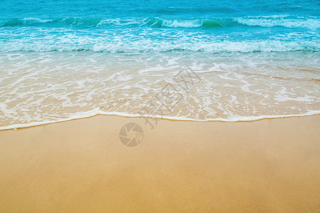 自然背景的沙滩和海浪图片