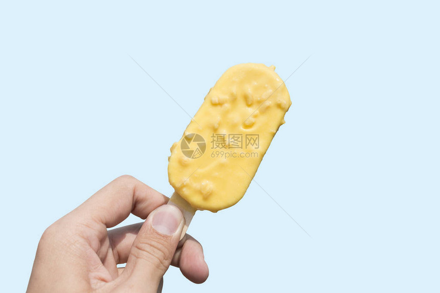 Durian冰淇淋加上椰子涂层蓝色和图片