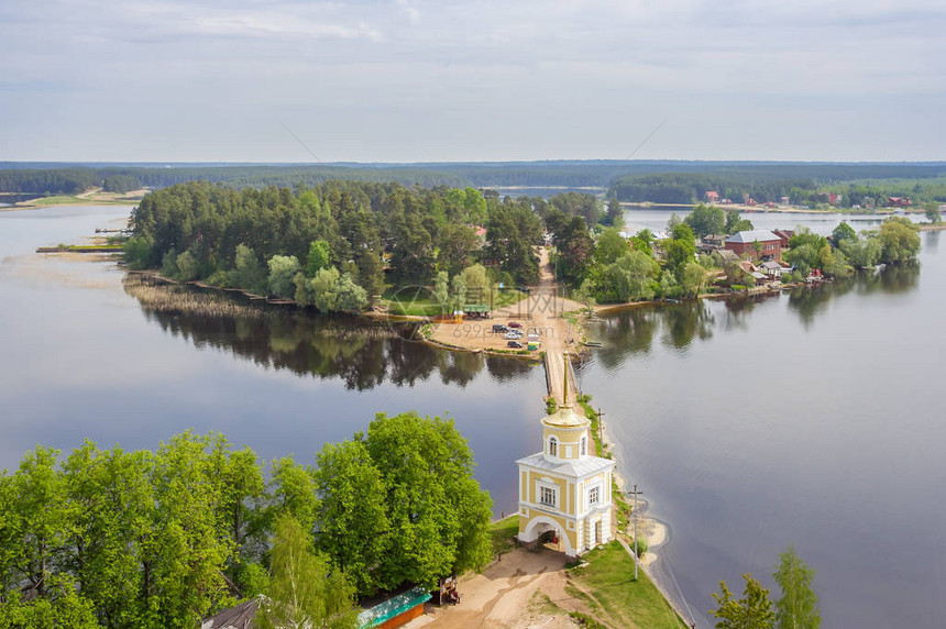俄罗斯特维尔地区塞雷热湖Svetlitskaya塔和Svet图片