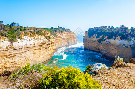 十二使徒岩是澳大利亚维多利亚大洋路旁坎贝尔港公园海岸的图片