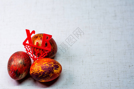 红色的复活节彩蛋图片