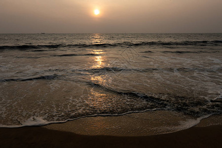 Cherai海滩的夕阳西下图片