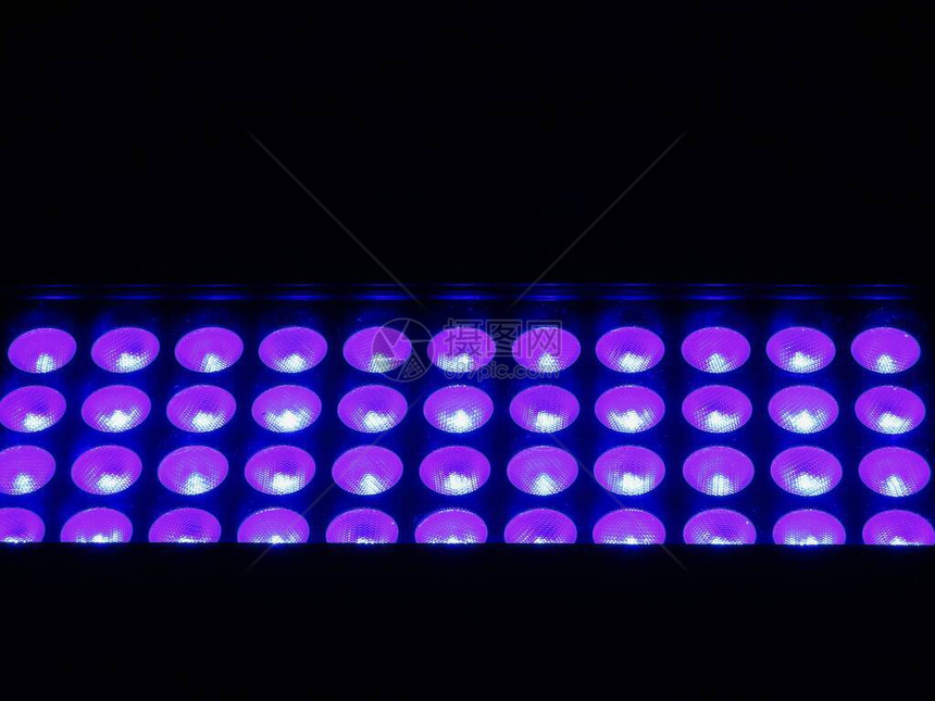 彩色LED投影仪照亮派对图片