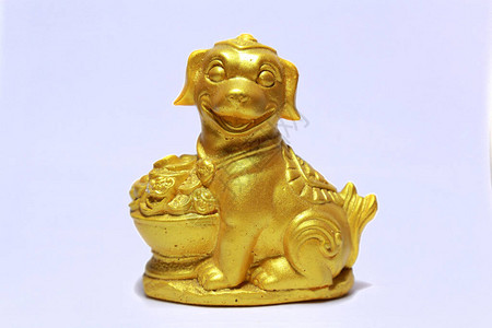 狗的新年白底带钱币的金色狗象征着新图片