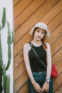 亚洲女孩青少年可爱的时装风格时尚肖像暑假夏天旅行服饰古代图片