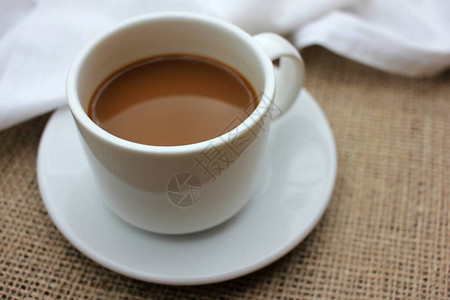 一杯咖啡加牛奶或卡布奇诺图片
