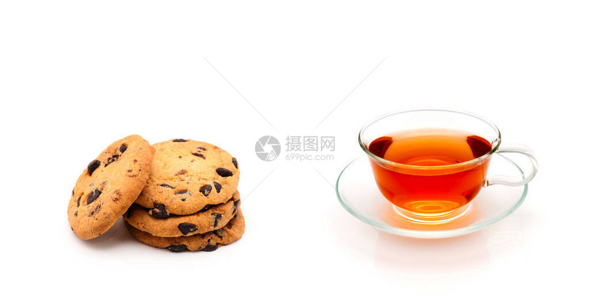 一杯茶和饼干上白色孤立图片