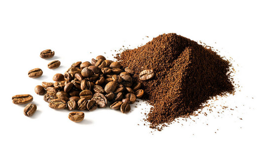咖啡和咖啡豆在白色背景图片