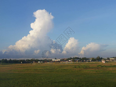 达沃国际机场附近村庄的图片