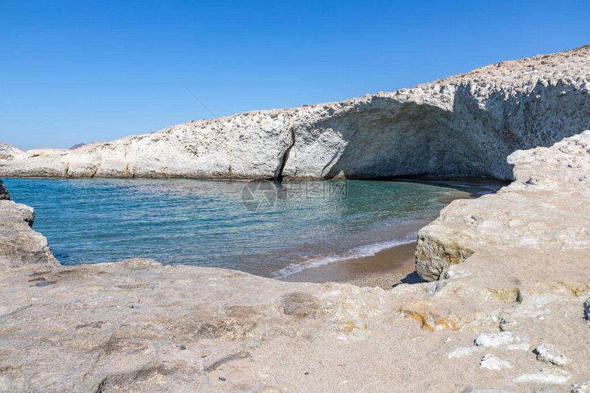 希腊米洛斯的阿洛戈曼德拉海滩图片