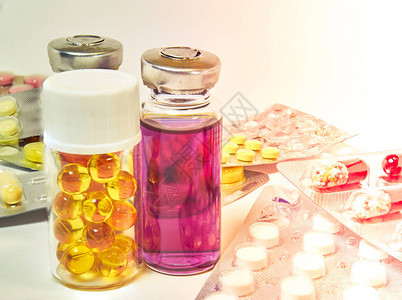水泡医疗丸制药材料听诊器保健概念用于治疗的药丸图片