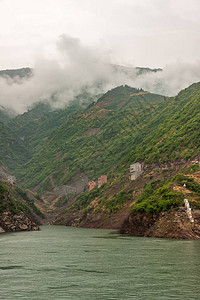 长江的西里峡谷图片