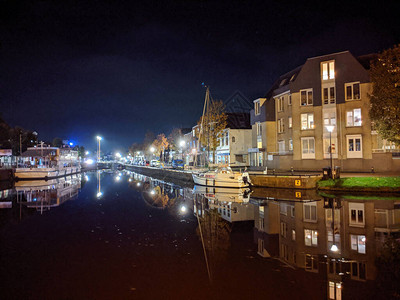 夜间在荷兰弗里斯图片