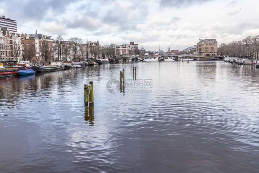 在荷兰安斯特丹的船舶图片