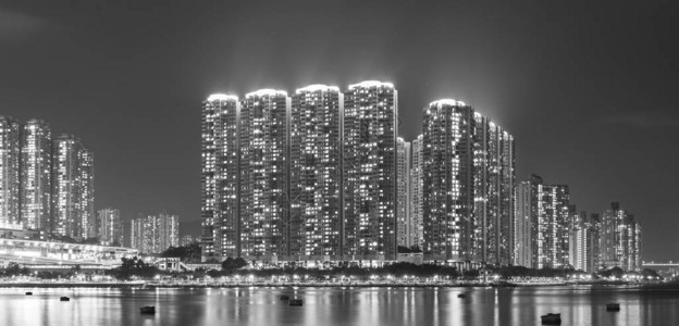 香港城市港口全景在晚上图片