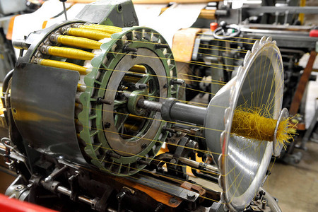 纺织工业工厂有针织机意大利科莫纺织图片