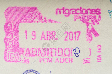 护照页面上秘鲁入境印背景图片