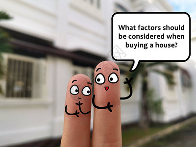 两个手指被装饰成两个人他们正在讨论买房时图片
