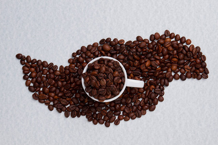 咖啡丰盛的概念白色孤立背景的白种背景图片