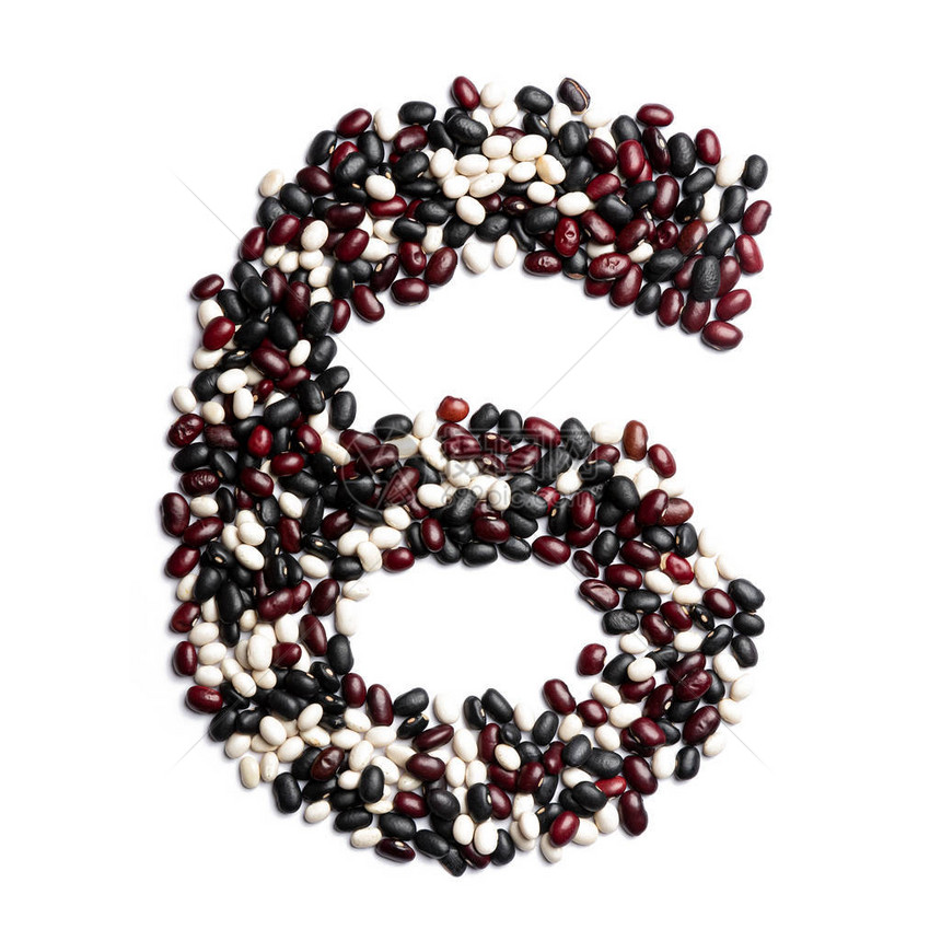 阿拉伯数字6来自白色孤立背景上的五颜六色的豆子紫色白色棕豆图案健康食品的概念用于撰图片