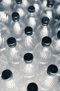 抽象透明塑料瓶特端视图光透图片