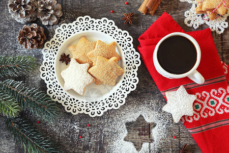 圣诞肉桂饼干饼咖啡杯和装图片