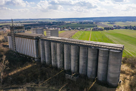 波兰小波兰省废弃的谷物升降机PZZ图片