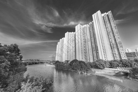 香港市公共地产和河流图片