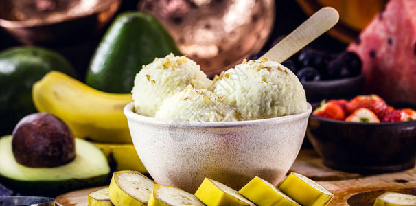 素食香蕉冰淇淋素食甜点图片