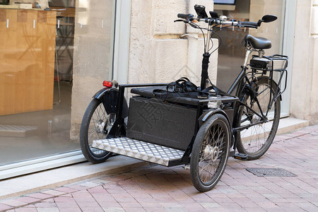黑色货物自行车自行车篮现代时尚城市图片