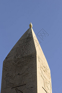 西奥多西乌斯的方尖碑在公元前4世纪被带往君士坦丁堡图片