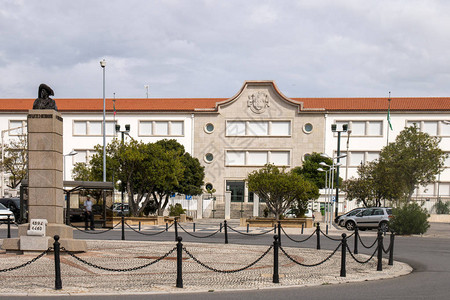 位于葡萄牙法罗市的JoaodeDeus大中学高清图片